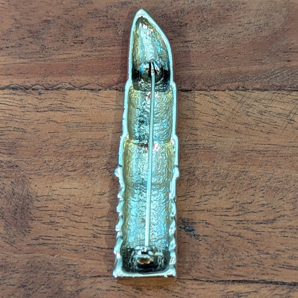 ✨FINAL PRICE✨ Vintage Red Lipstick Pin - Picture 2 of 5